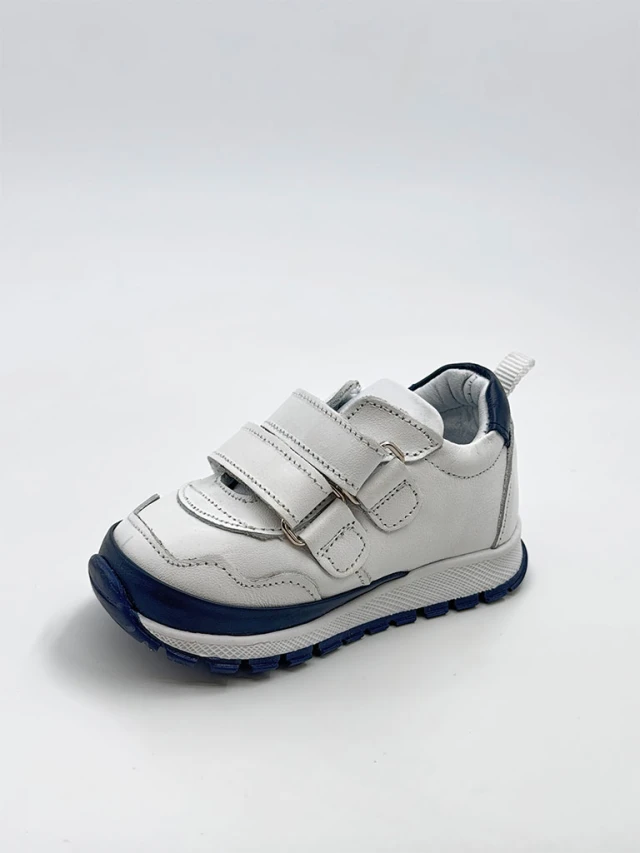 Adidasi baieti Cod AB=06